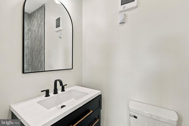 2645 N 8TH ST, Philadelphia, PA 19133