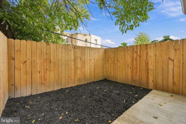 2645 N 8TH ST, Philadelphia, PA 19133