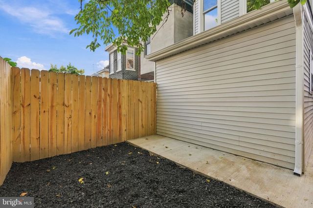 2645 N 8TH ST, Philadelphia, PA 19133