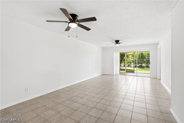 7774 Jewel LN 102, Naples, FL 34109