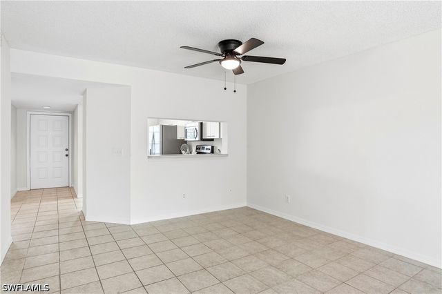 7774 Jewel LN 102, Naples, FL 34109