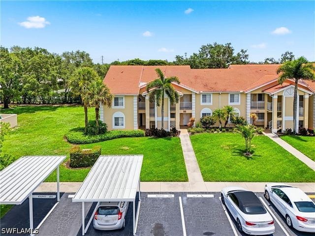 7774 Jewel LN 102, Naples, FL 34109