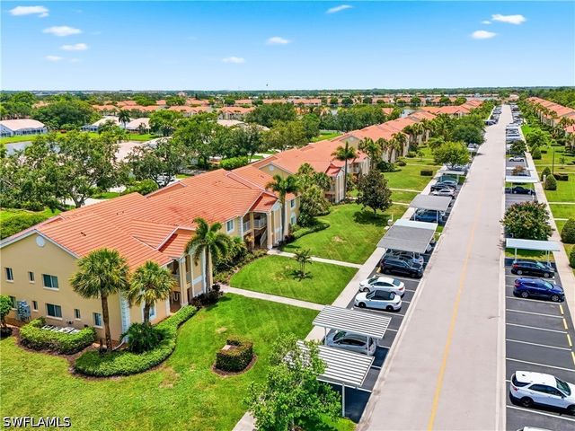 7774 Jewel LN 102, Naples, FL 34109
