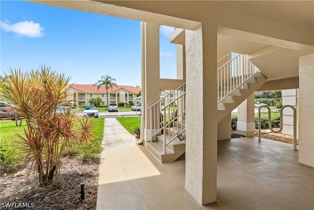 7774 Jewel LN 102, Naples, FL 34109