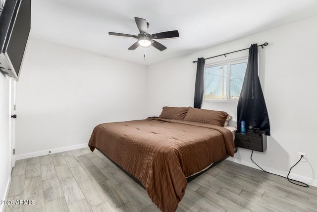 9215 S 7TH Avenue, Phoenix, AZ 85041