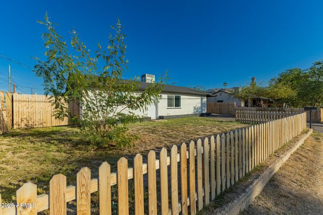 9215 S 7TH Avenue, Phoenix, AZ 85041