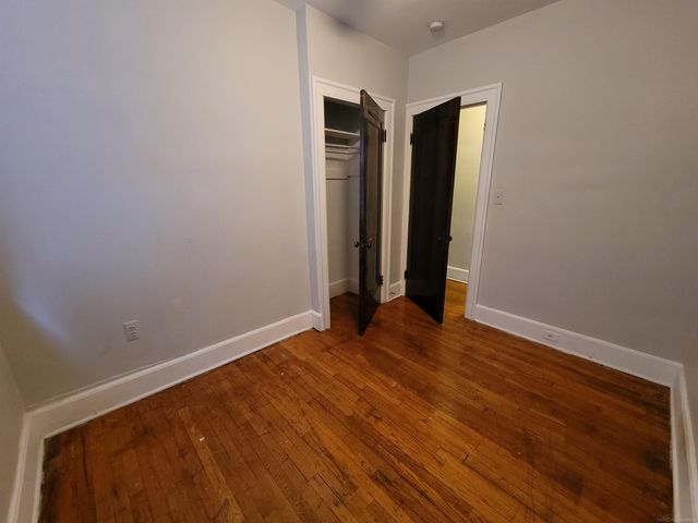 895 Beaconsfield Avenue 2N, Grosse Pointe Park, MI 48230