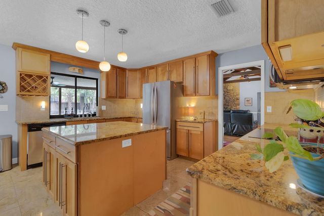 401 BLUE LAKE DRIVE, Longwood, FL 32779