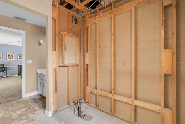 401 BLUE LAKE DRIVE, Longwood, FL 32779