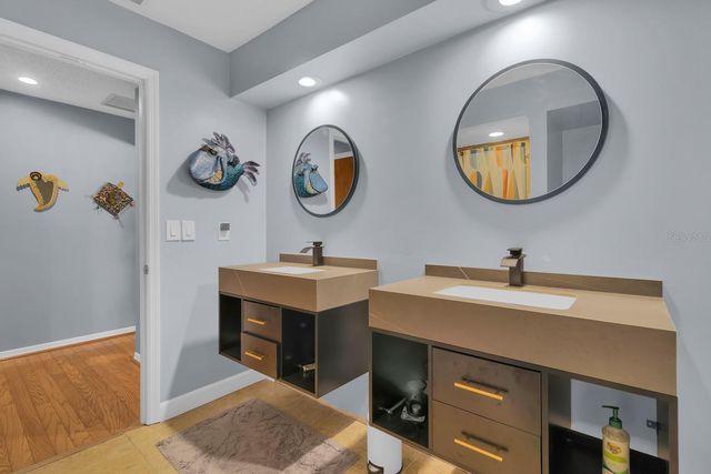 401 BLUE LAKE DRIVE, Longwood, FL 32779