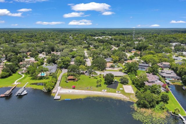 401 BLUE LAKE DRIVE, Longwood, FL 32779