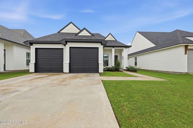 110 Lakes Edge Drive, Broussard, LA 70518