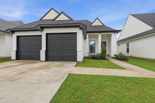 110 Lakes Edge Drive, Broussard, LA 70518