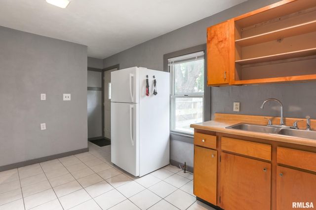 213 MCKINLEY Avenue, Bartonville, IL 61607