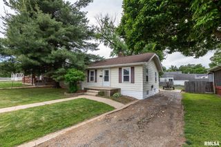 213 MCKINLEY Avenue, Bartonville, IL 61607
