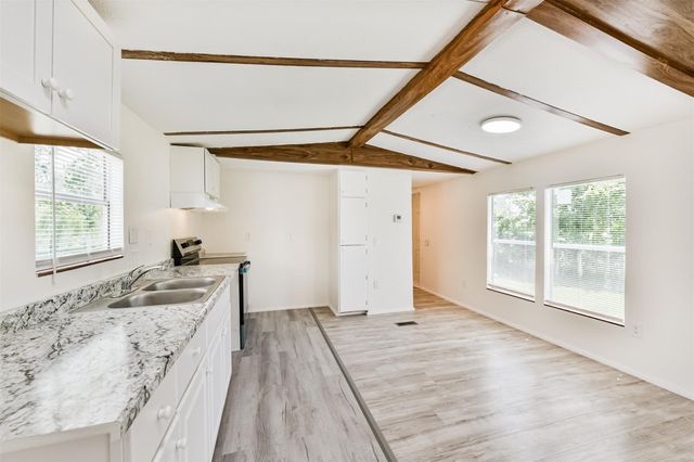 1749 Max Road 8, Pearland, TX 77581