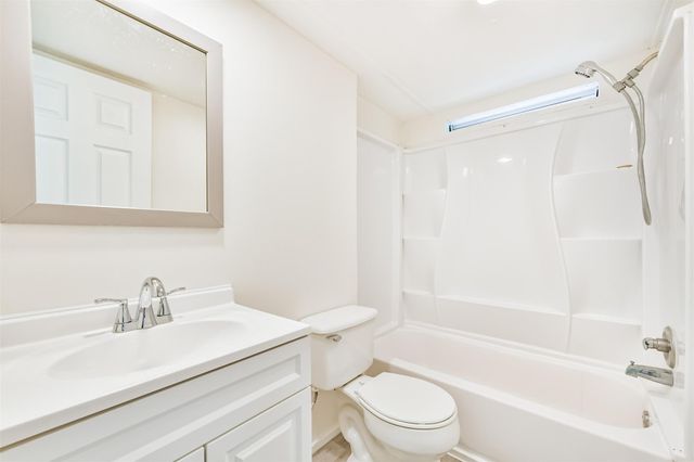 1749 Max Road 8, Pearland, TX 77581