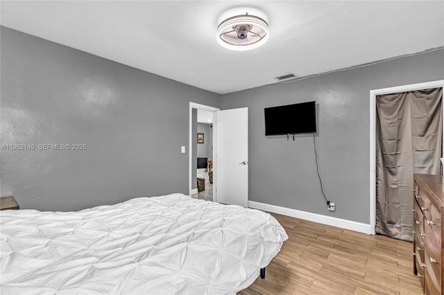 480 NE 51st St, Oakland Park, FL 33334