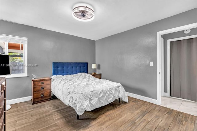 480 NE 51st St, Oakland Park, FL 33334