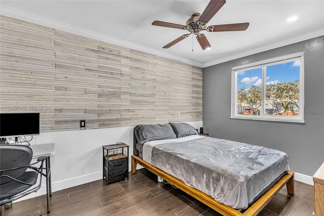 480 NE 51st St, Oakland Park, FL 33334