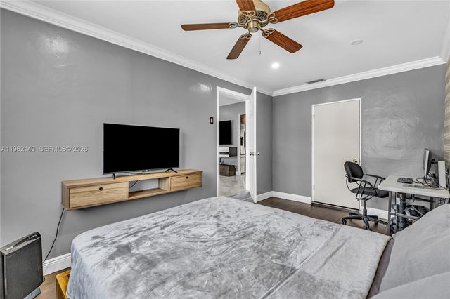 480 NE 51st St, Oakland Park, FL 33334