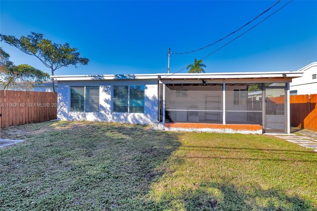 480 NE 51st St, Oakland Park, FL 33334