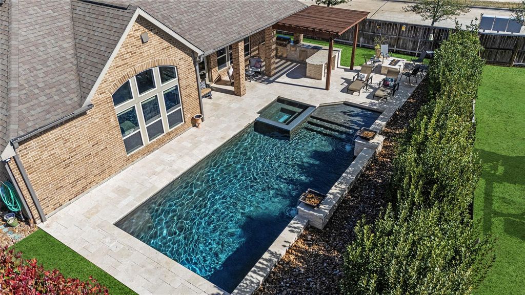 Image 2 of property listing at 6303 Nectar Grove Court, Katy, TX 77493