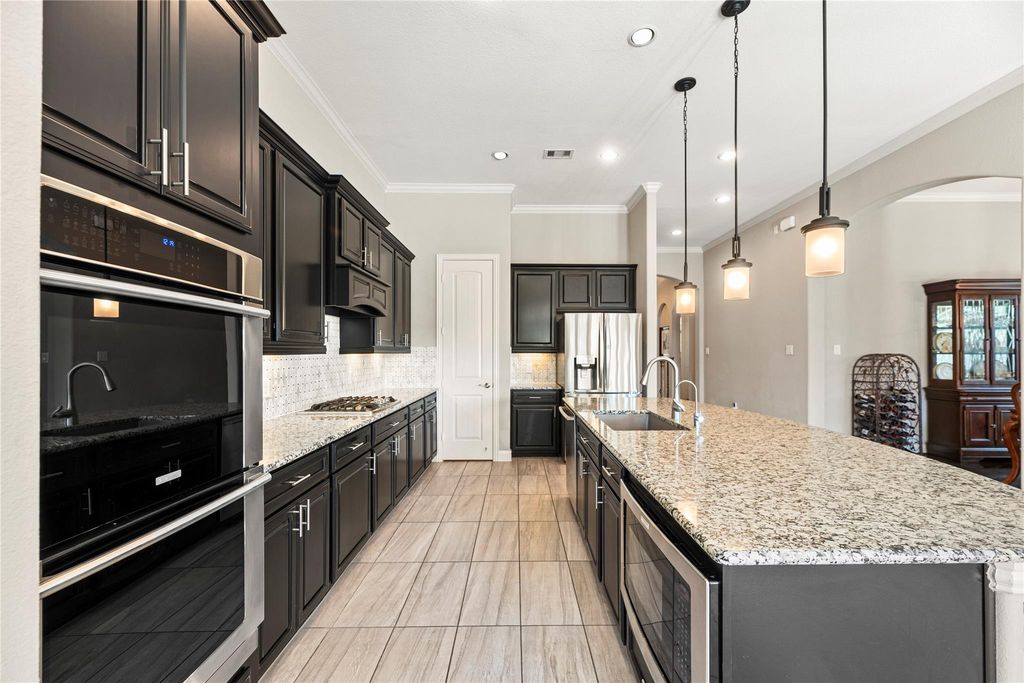 Image 21 of property listing at 6303 Nectar Grove Court, Katy, TX 77493