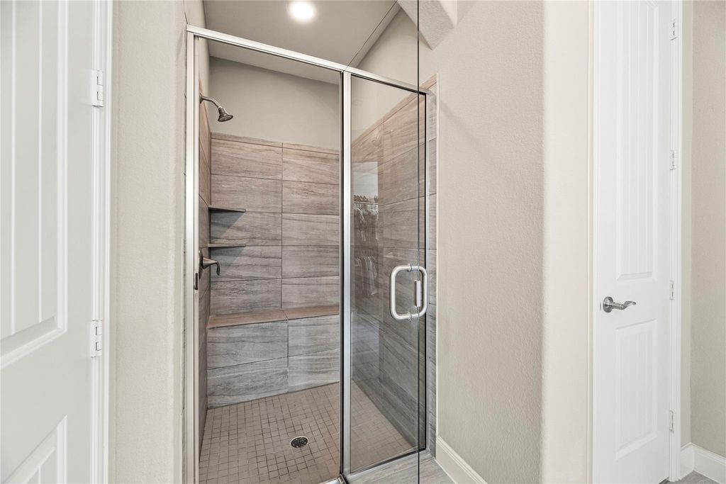 Image 27 of property listing at 6303 Nectar Grove Court, Katy, TX 77493