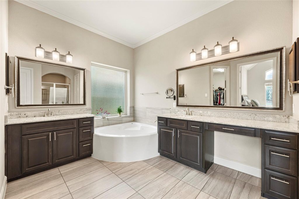Image 28 of property listing at 6303 Nectar Grove Court, Katy, TX 77493