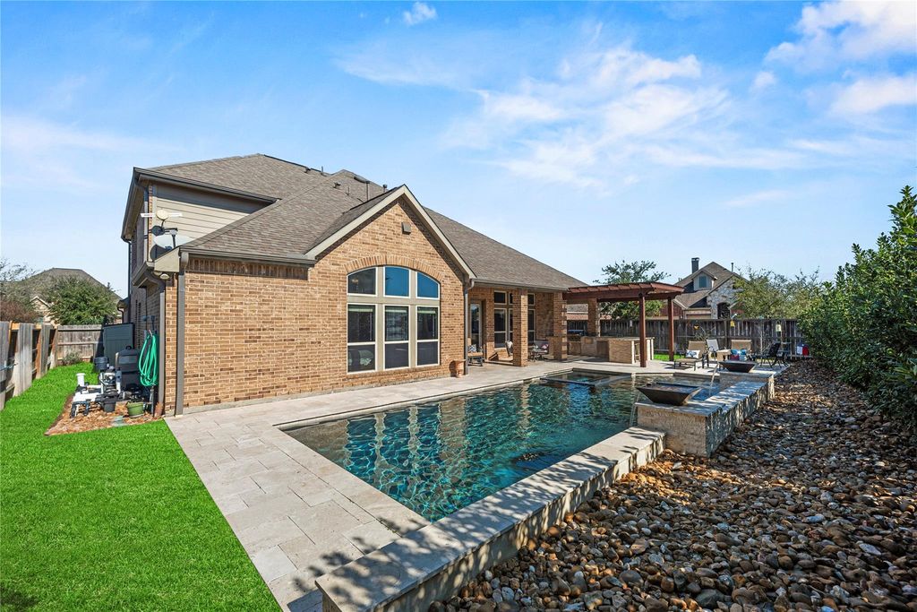 Image 37 of property listing at 6303 Nectar Grove Court, Katy, TX 77493