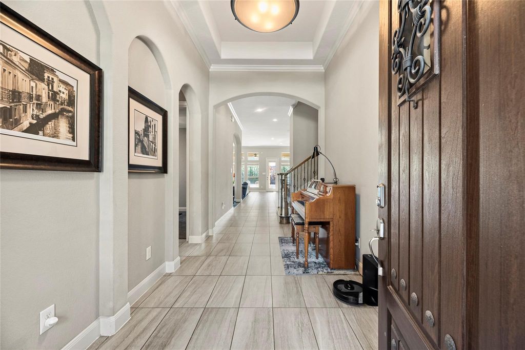 Image 5 of property listing at 6303 Nectar Grove Court, Katy, TX 77493