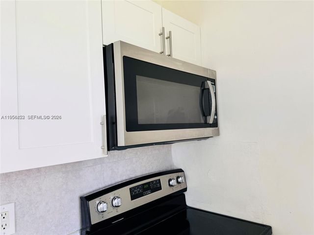 2225 Polk St 11B, Hollywood, FL 33020