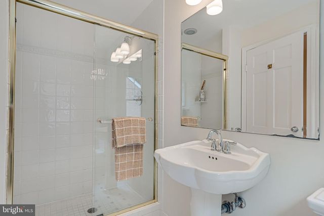 6018 ONONDAGA RD, Bethesda, MD 20816