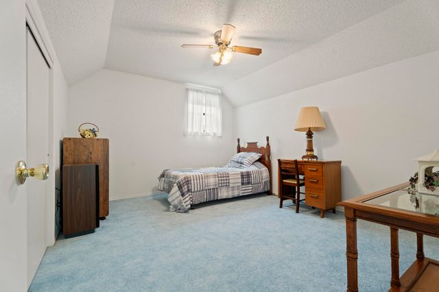 1020 Ahnawake Street, Grove, OK 74344