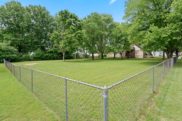 1020 Ahnawake Street, Grove, OK 74344