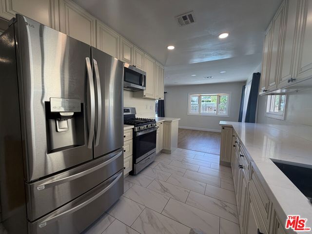 6223 Enfield Avenue, Encino, CA 91316