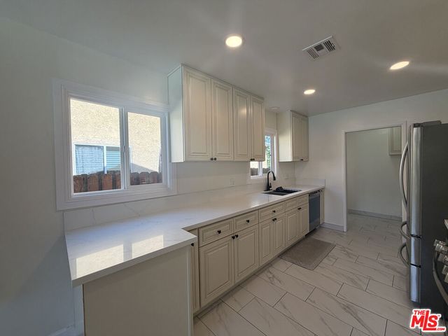 6223 Enfield Avenue, Encino, CA 91316