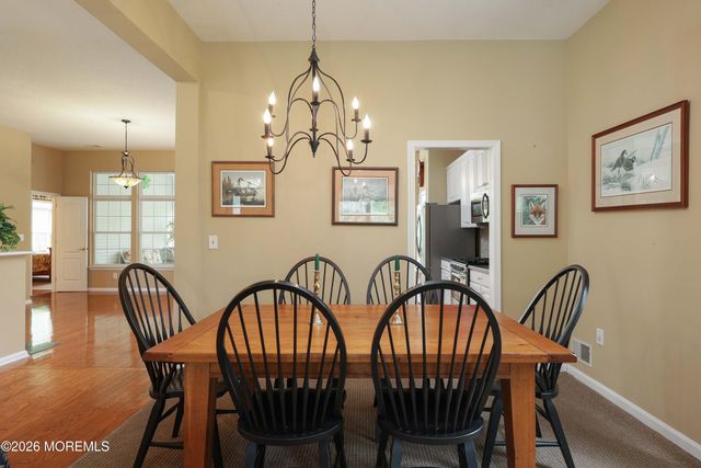 30 Gardenways Court, Lakewood, NJ 08701