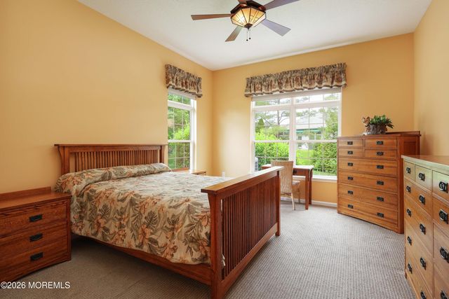 30 Gardenways Court, Lakewood, NJ 08701