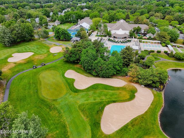 30 Gardenways Court, Lakewood, NJ 08701