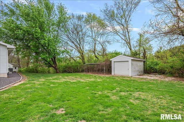 3838 N 8TH Street Road, Springfield, IL 62707