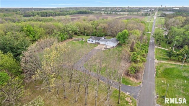 3838 N 8TH Street Road, Springfield, IL 62707