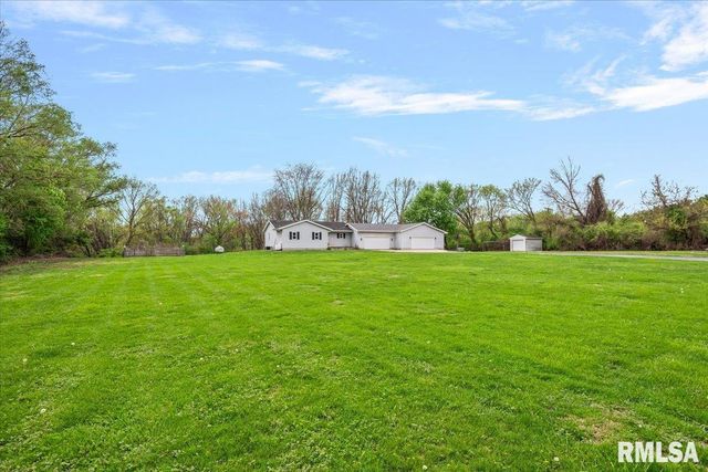 3838 N 8TH Street Road, Springfield, IL 62707