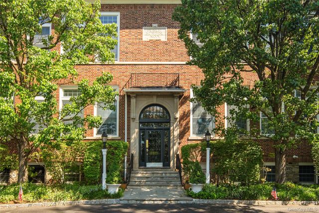 20 Whippoorwill Road E 2J, Armonk, NY 10504