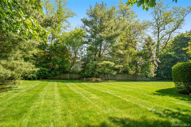 20 Whippoorwill Road E 2J, Armonk, NY 10504