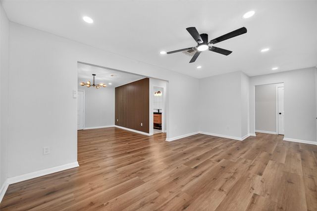 4310 Jorns Street, Houston, TX 77045