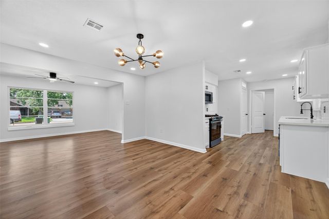 4310 Jorns Street, Houston, TX 77045