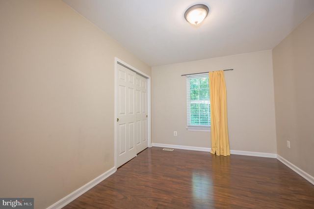 2891 BARRLEY DR, Dumfries, VA 22026