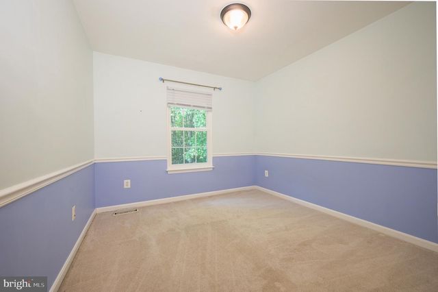 2891 BARRLEY DR, Dumfries, VA 22026